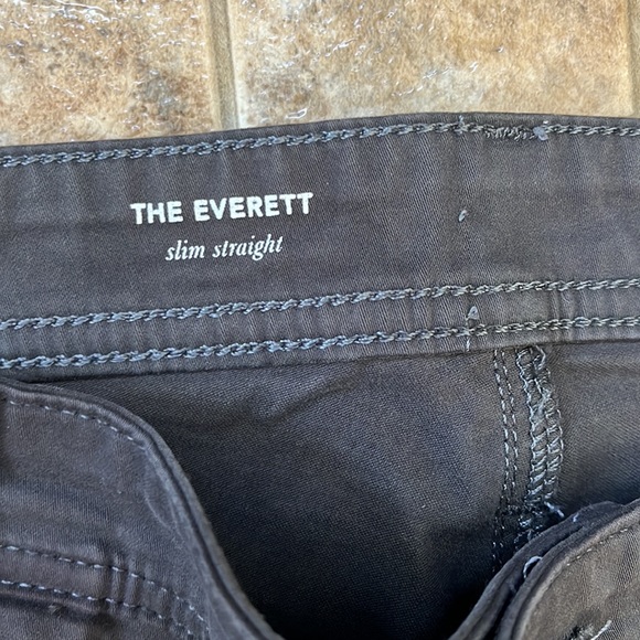 UEC Adriano Goldschmied AG The Everett sz 38x32 - Picture 2 of 5